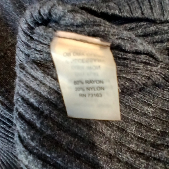 Cable & Gauge women's Large gray short sleeve peplum sleeve sweater - Picture 5 of 7